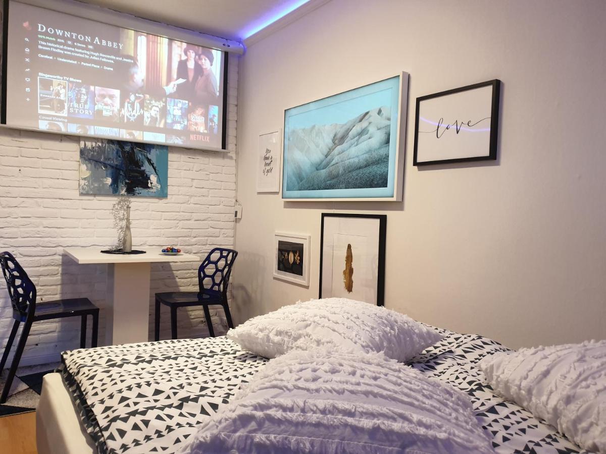 Gemuetlich U. Modern, Balkon,Pp,Strand,Delongi,Heimkino! Apartment กลึคส์บวร์ก ภายนอก รูปภาพ