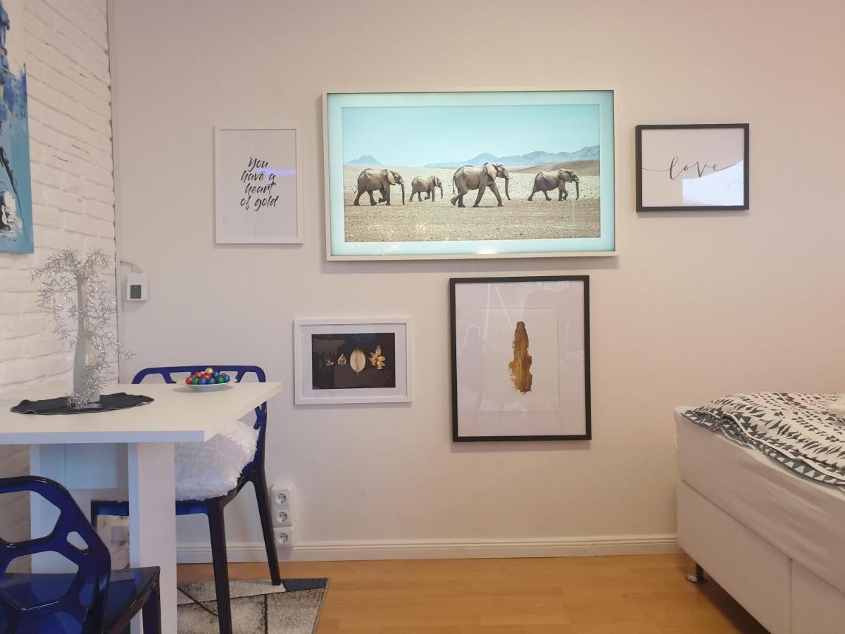 Gemuetlich U. Modern, Balkon,Pp,Strand,Delongi,Heimkino! Apartment กลึคส์บวร์ก ภายนอก รูปภาพ